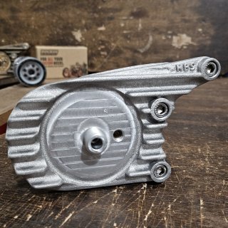 Ölfiltermontageplatte für 4-Gang Harleys aus Alu raw von HBS Customs